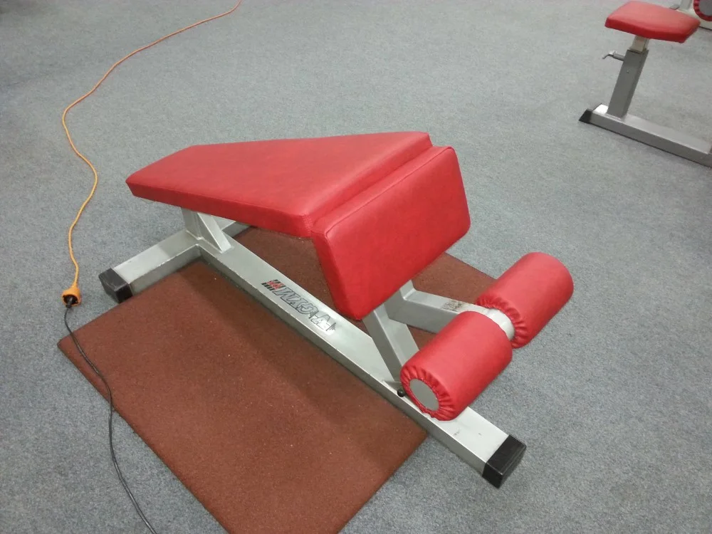 Sprave za fitnes i stolovi za masažu — rad 29, tapeciranje Romana