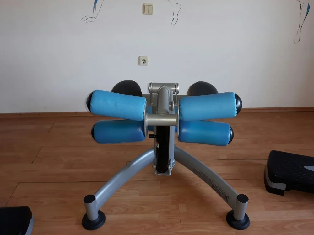 Sprave za fitnes i stolovi za masažu — rad 3, tapeciranje Romana