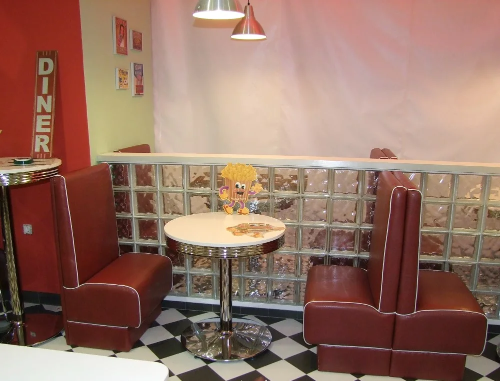 Mek-Pers-Bar-&-Grill-restoran — rad 12, tapeciranje Romana